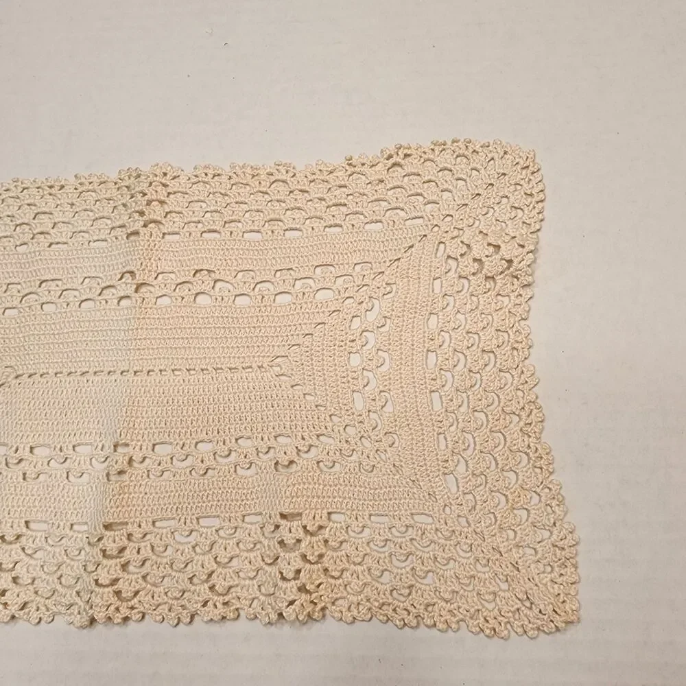 Rectangular handmade crocheted doilie 15.75 in x 9 in